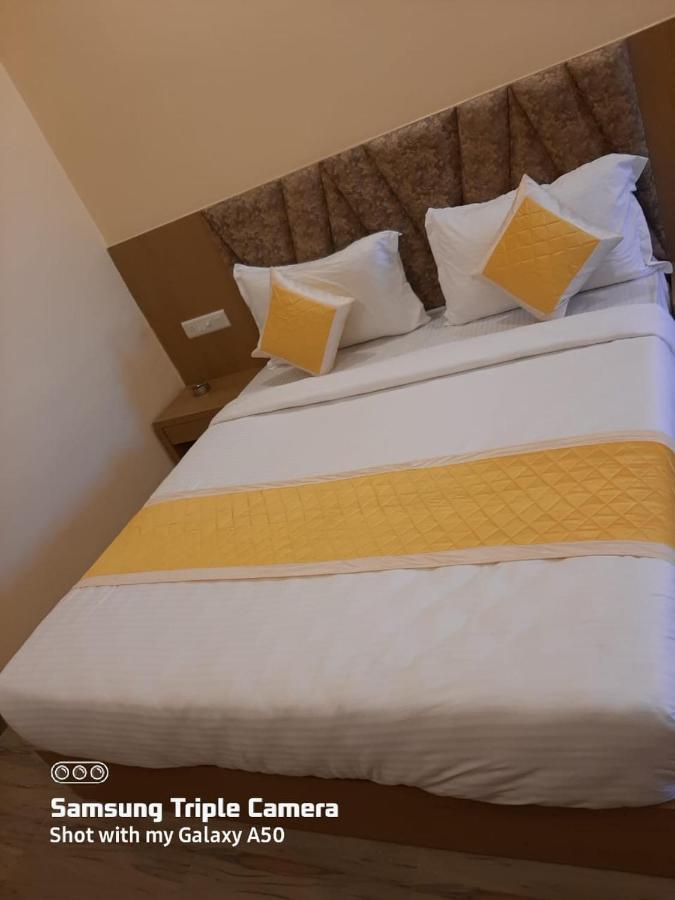Hotel Fun Park Sanand Ngoại thất bức ảnh