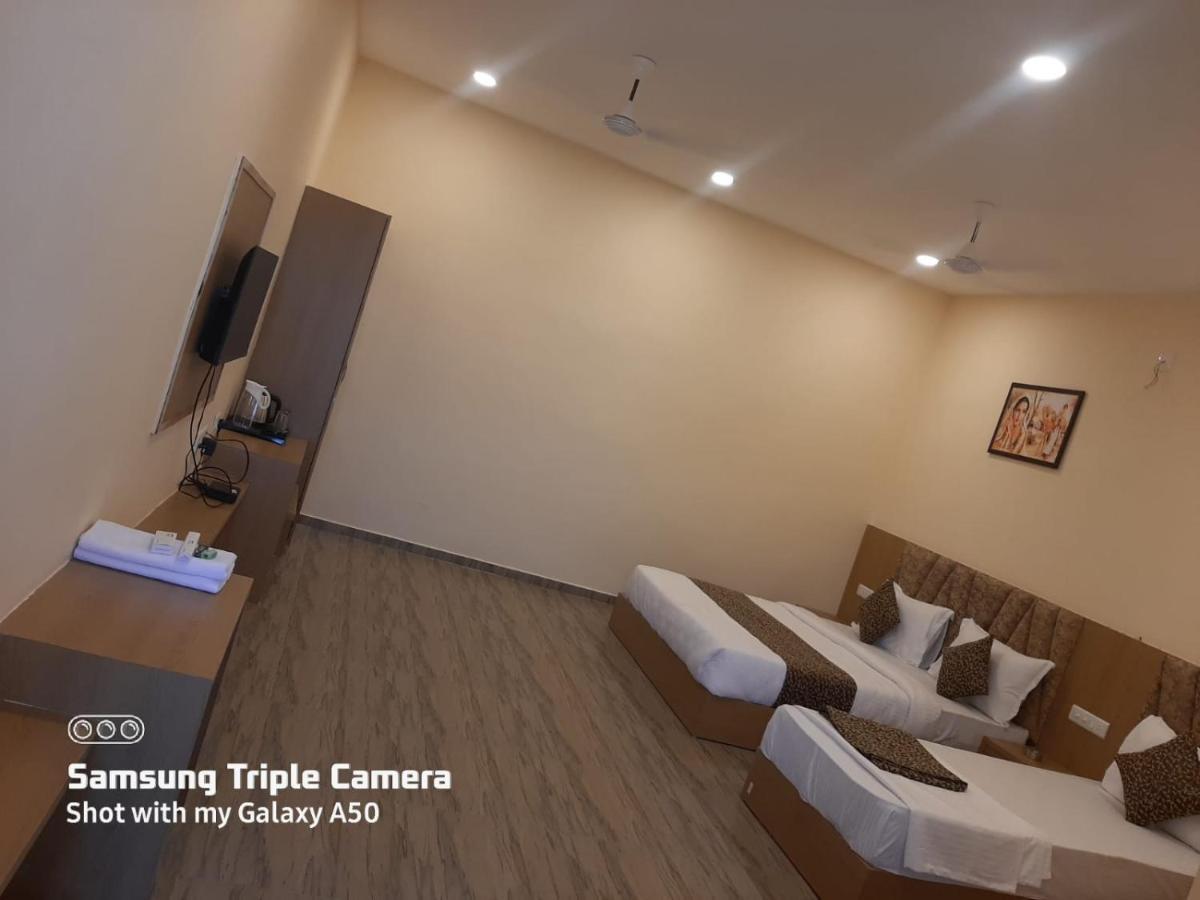 Hotel Fun Park Sanand Ngoại thất bức ảnh