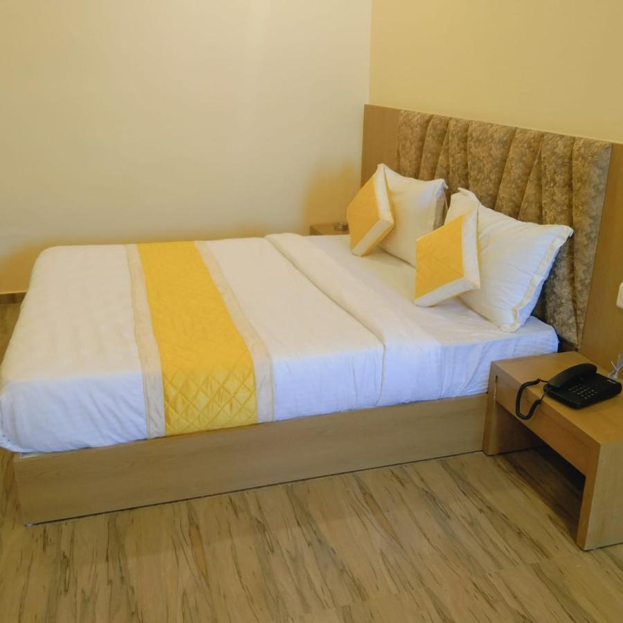 Hotel Fun Park Sanand Ngoại thất bức ảnh