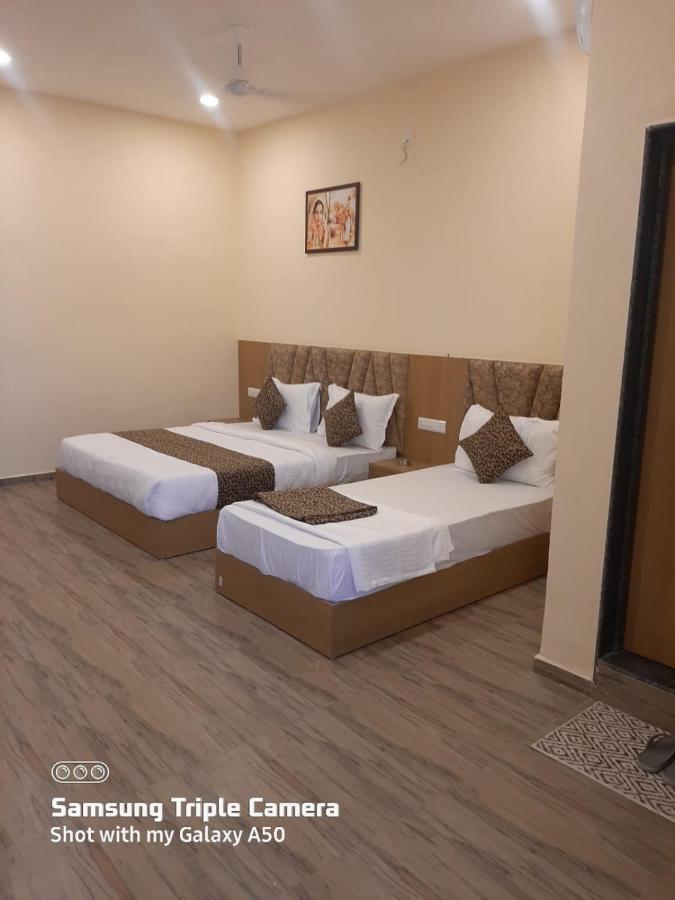 Hotel Fun Park Sanand Ngoại thất bức ảnh