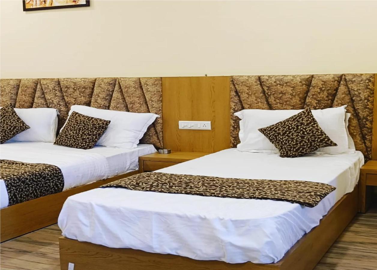 Hotel Fun Park Sanand Ngoại thất bức ảnh
