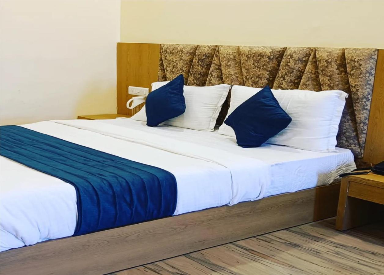 Hotel Fun Park Sanand Ngoại thất bức ảnh