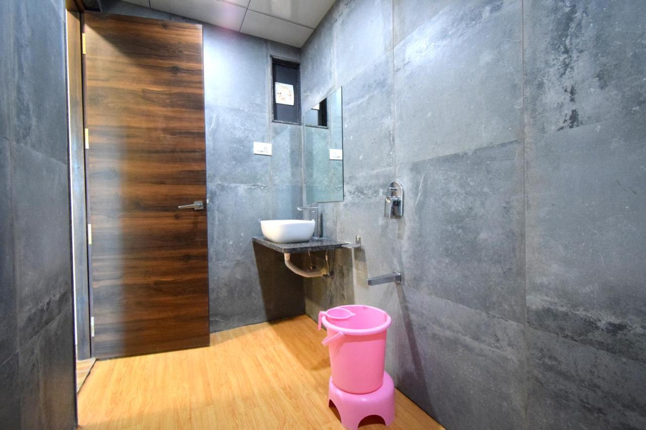 Hotel Fun Park Sanand Ngoại thất bức ảnh